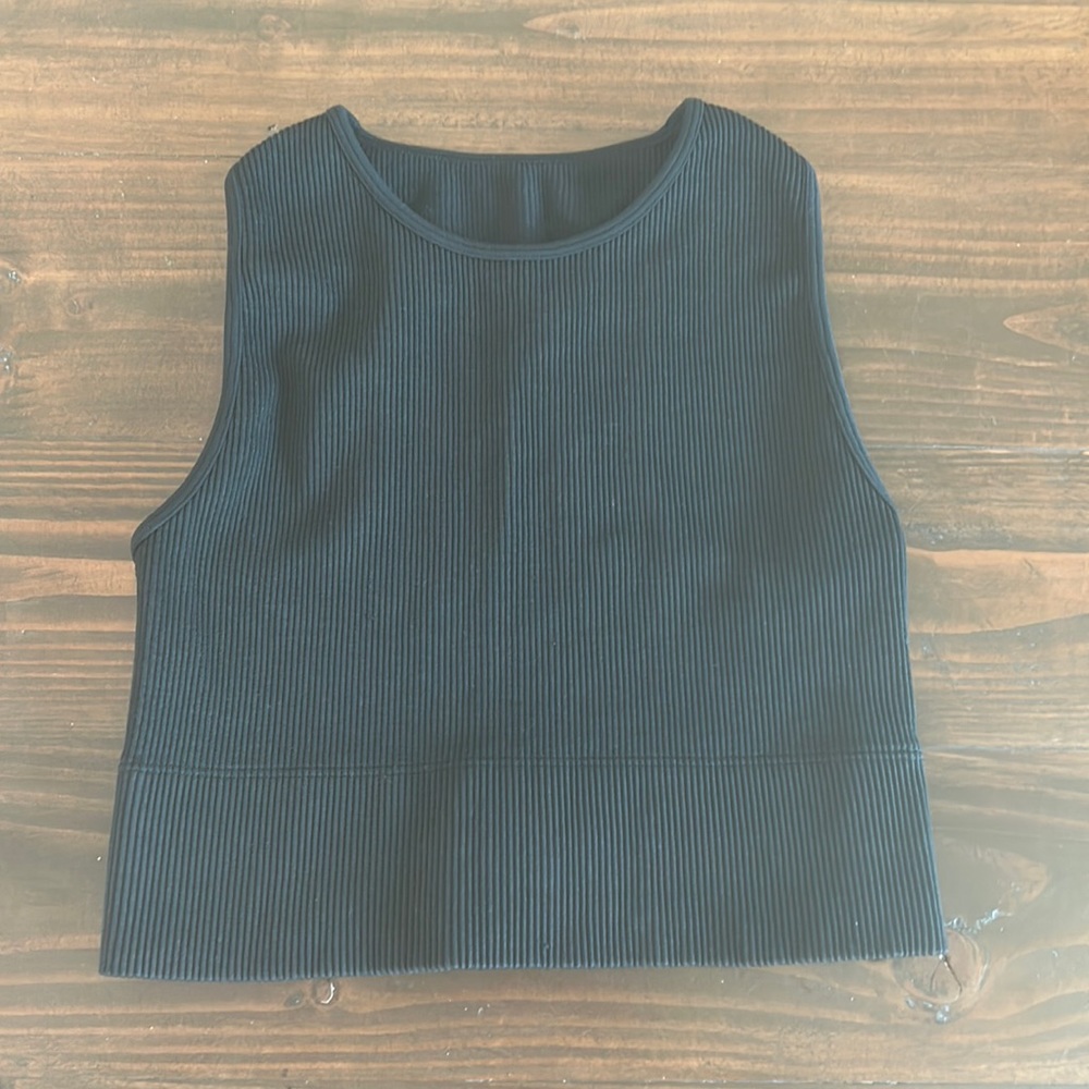 Gilly Hicks Tank Size M